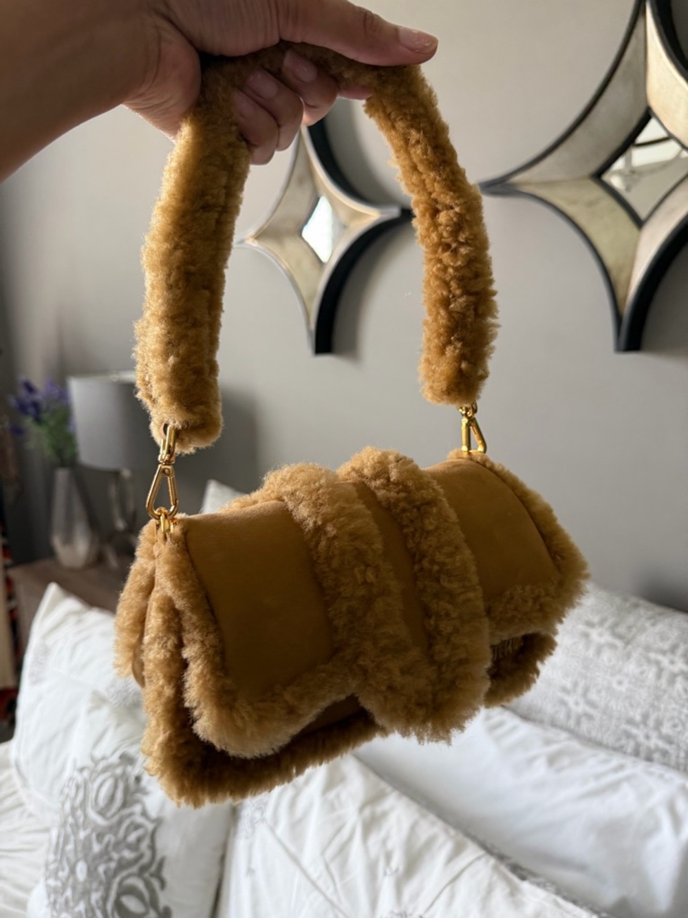 Jacquemus Camel Shearling-Trim Le Petit Bambimou Doux Shoulder Bag - Picture 4 of 8